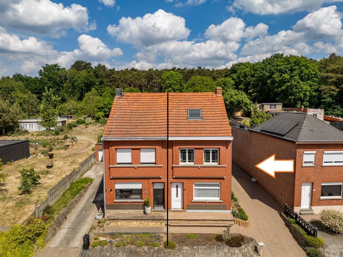 Hoofdfoto van de publicatie: robuuste te renoveren woning op 11a10ca