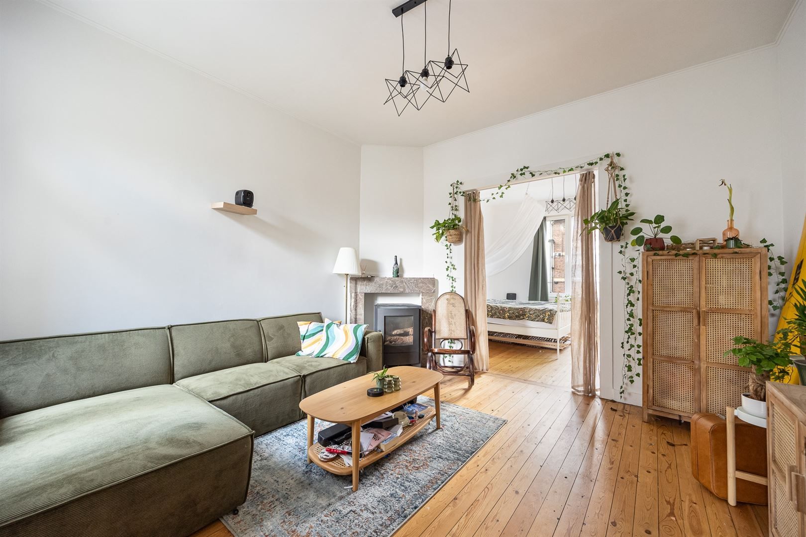 Gerenoveerd en energiezuinig appartement foto {{pictureIndex}}