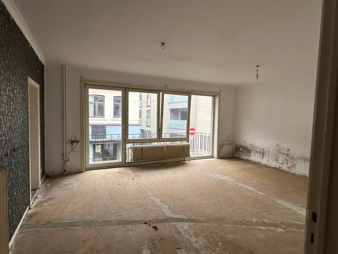 Building met handelsgelijkvloers, 4 appartementen, 3 garages en kelder foto 17