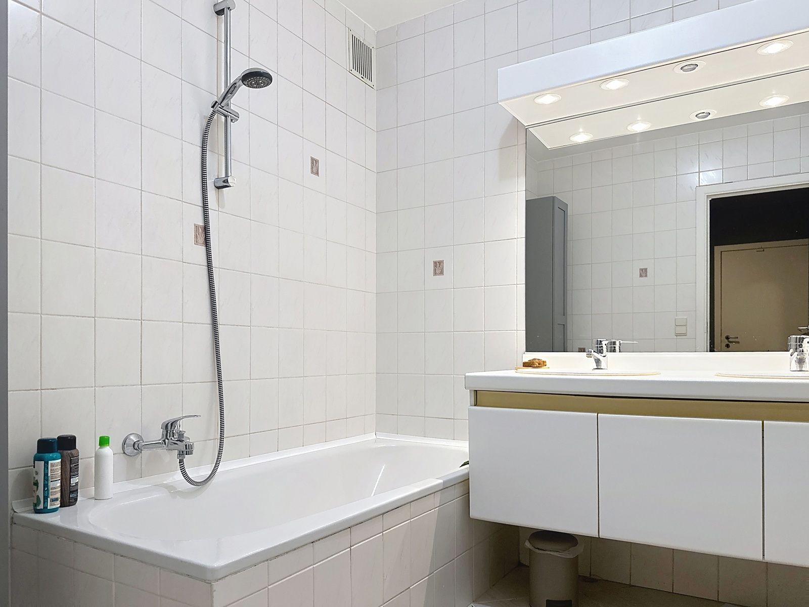 Centraal gelegen gelijkvloers appartement foto 17