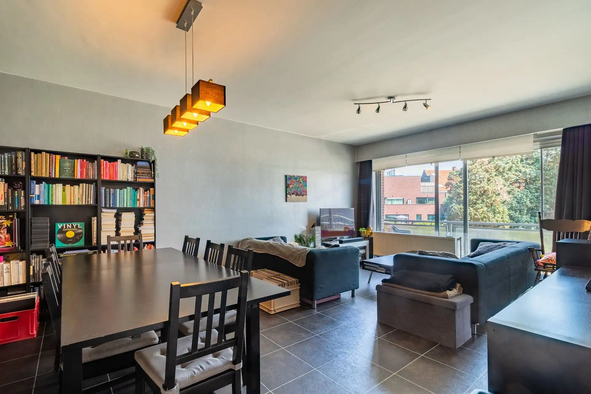 Praktisch appartement met garagebox en twee terrassen foto 2