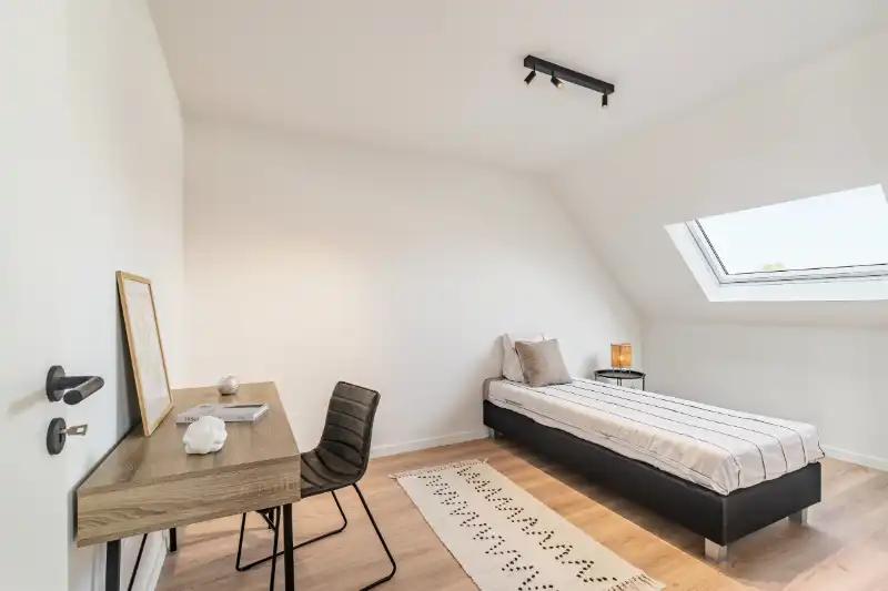 Gezellige Halfopen Woning - De Niepte 1a, Lebbeke - Ruime 3 Slpk. met Zolder en 2 Parkeerplaatsen, Te Koop! foto 15