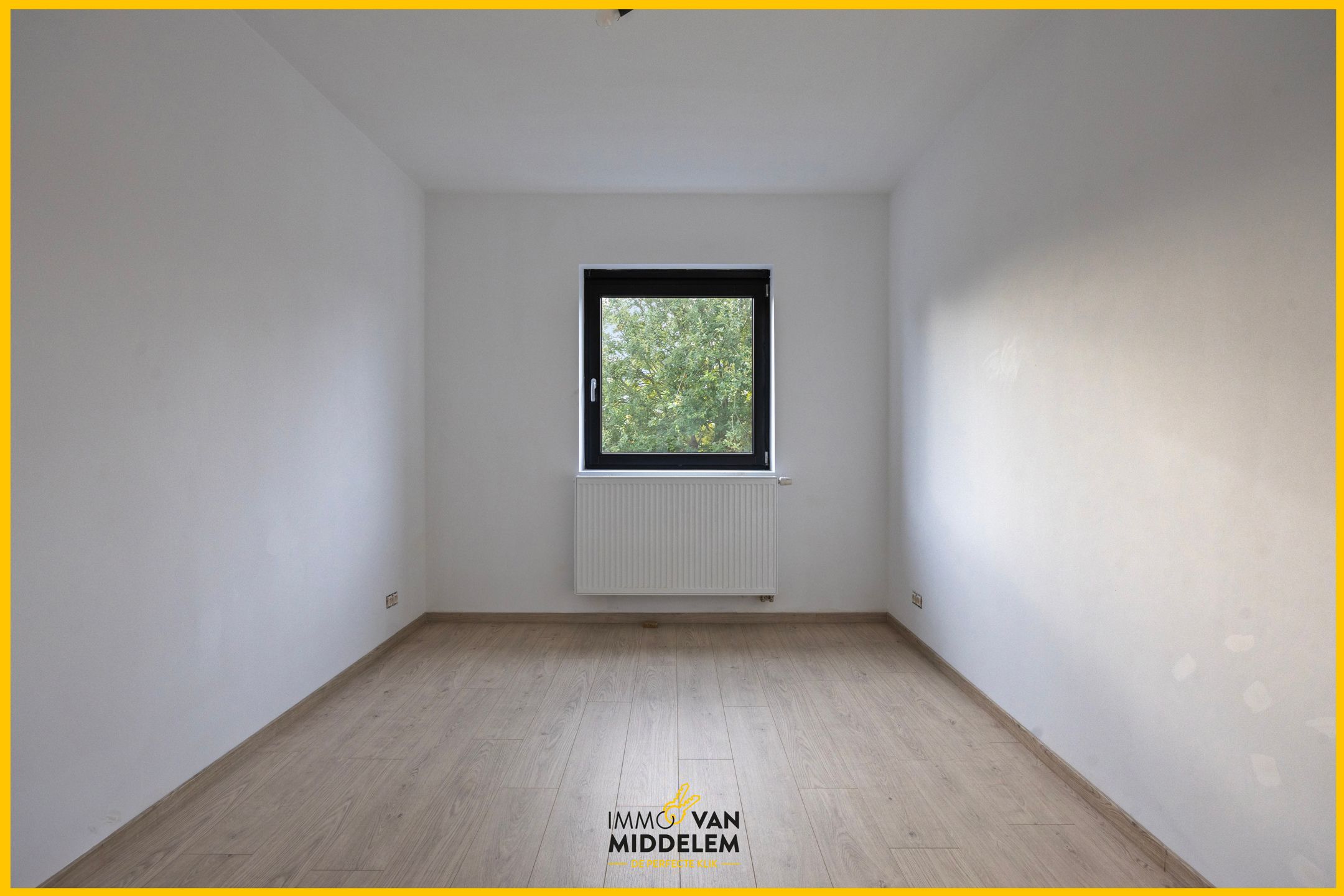 INSTAPKLARE NIEUWBOUWWONING MET 4 KAMERS, GARAGE EN TUIN foto 12