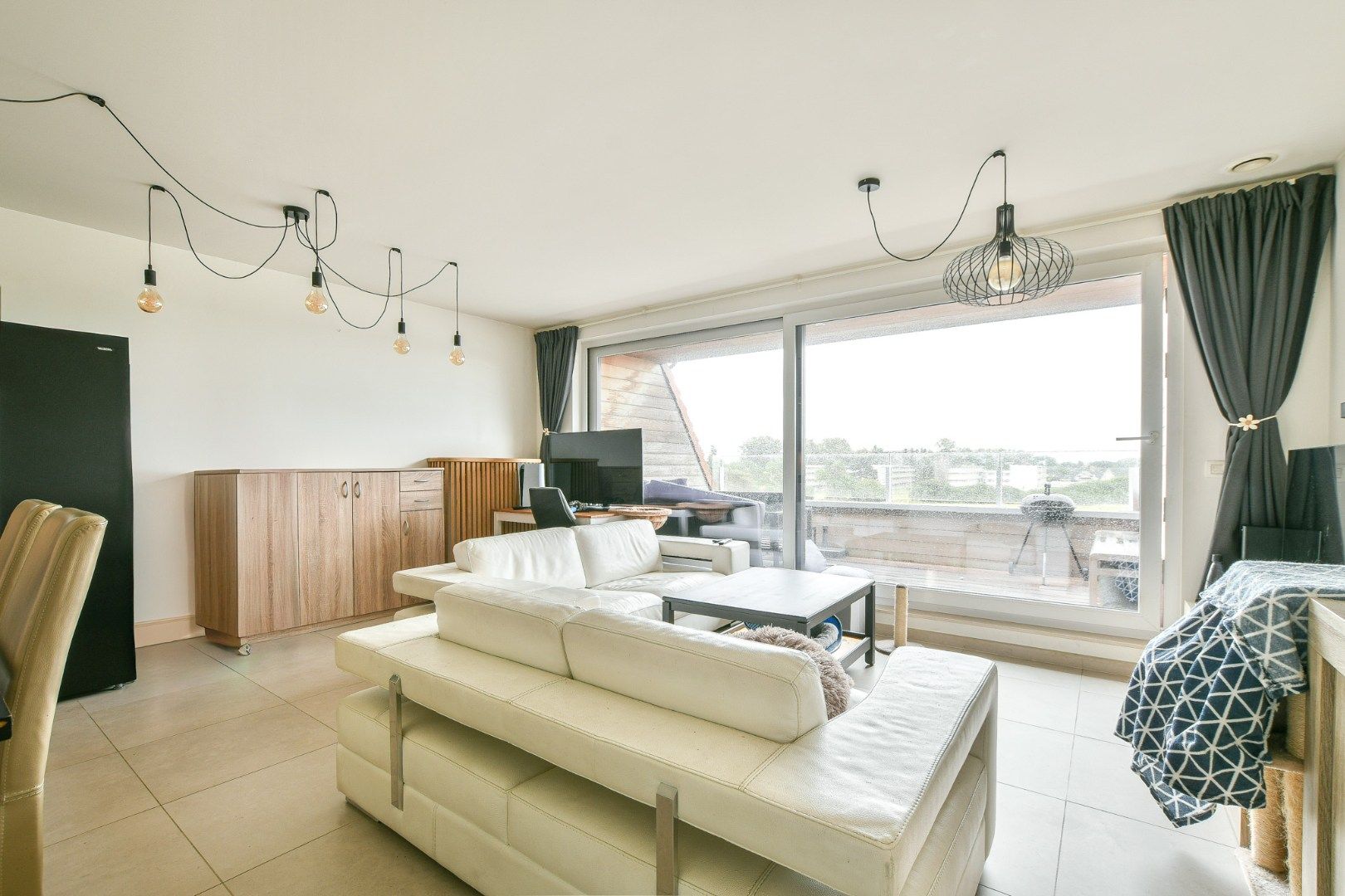 Modern 2-slaapkamerappartement op de derde verdieping met terras nabij duinen en strand, De Haan foto 11