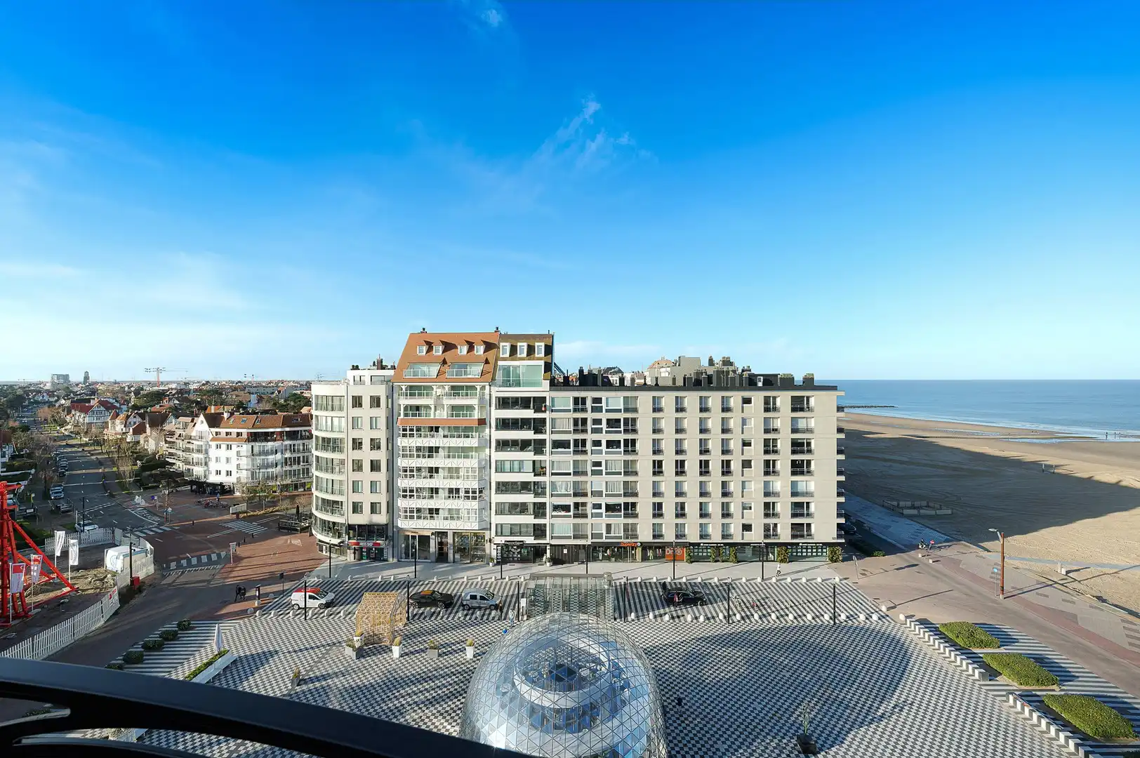 Uitzonderlijke penthouse met een gevelbreedte van 12m en panoramisch zeezicht in de standingvolle residentie Plaza op het Albertplein. foto 10