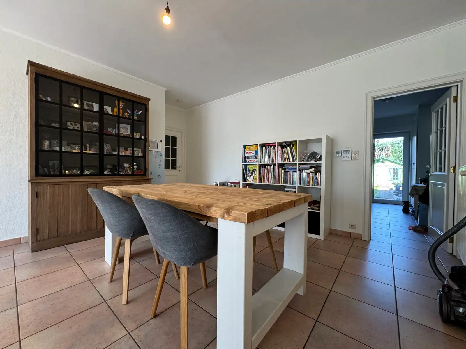 Gelijkvloers appartement met ruime privé tuin en garage foto 13