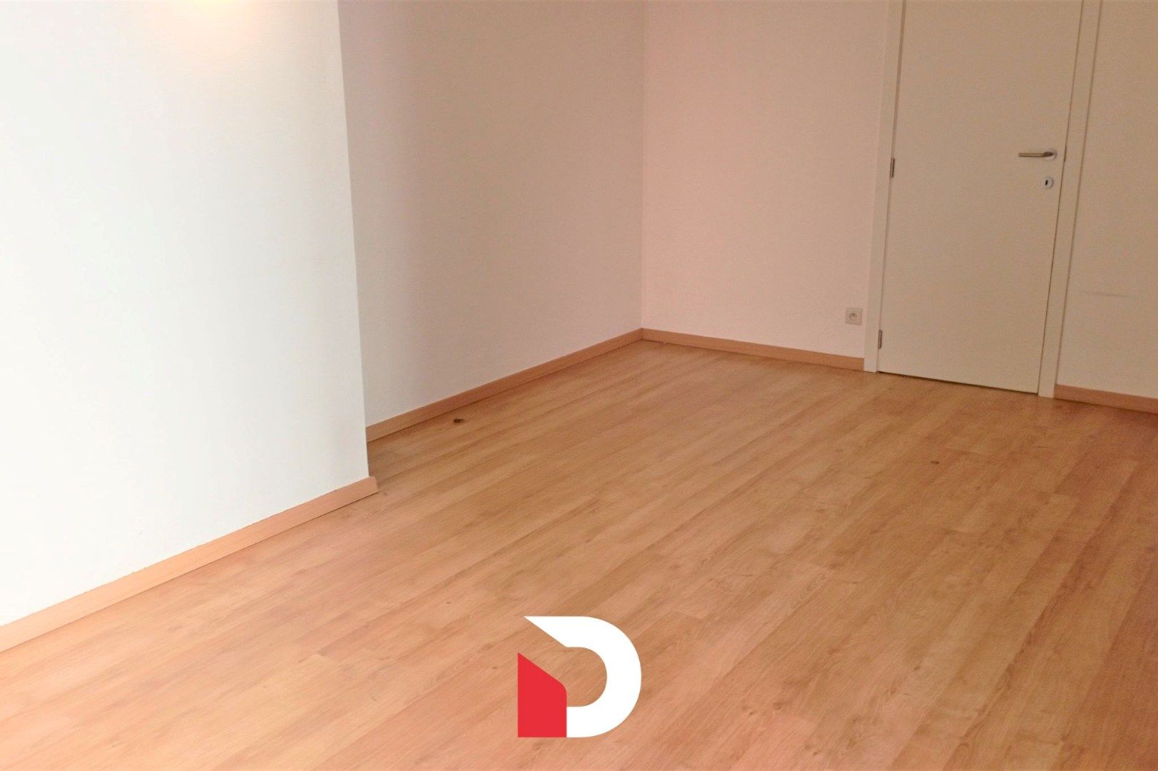 Gelijkvloers tweeslaapkamer-appartement in hartje Brugge foto 6