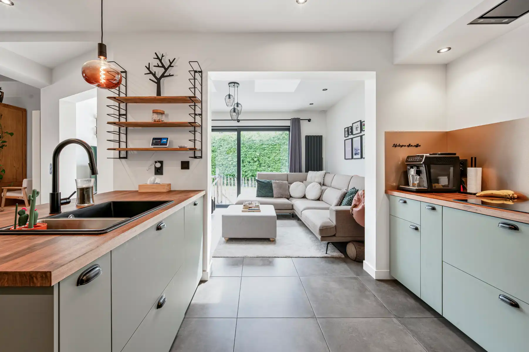 Instapklare woning met 3 slaapkamers, tuin en garage  foto 3