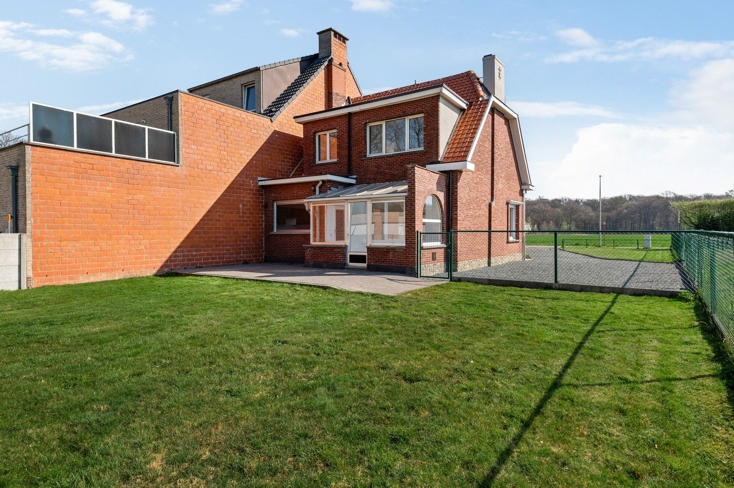 Landelijke halfopen bebouwing met grote tuin en 2 slaapkamers in Wijnegem! foto 16