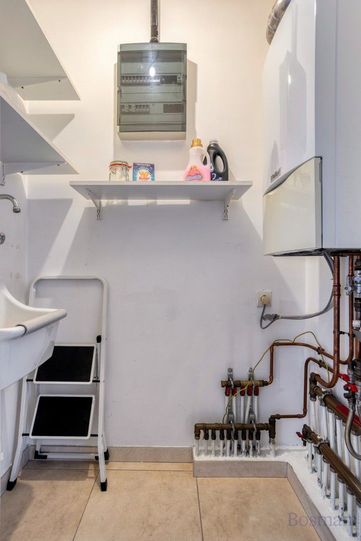 Zeer ruim appartement te koop in Geel foto 26
