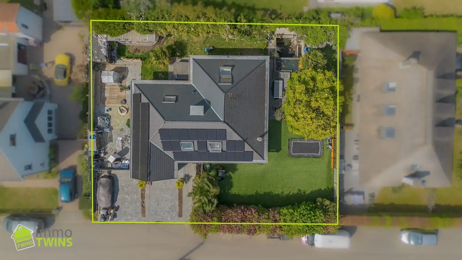 Ruime en energiezuinige OB met garage, tuin en oprit te Buggenhout. foto {{pictureIndex}}