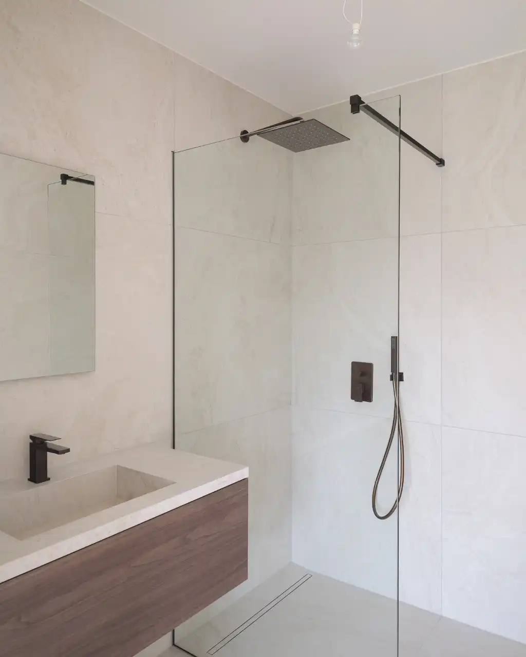 Coupure Rechts – Lichtrijk gerenoveerd éénslaapkamerappartement met terras en zicht op het water foto 12