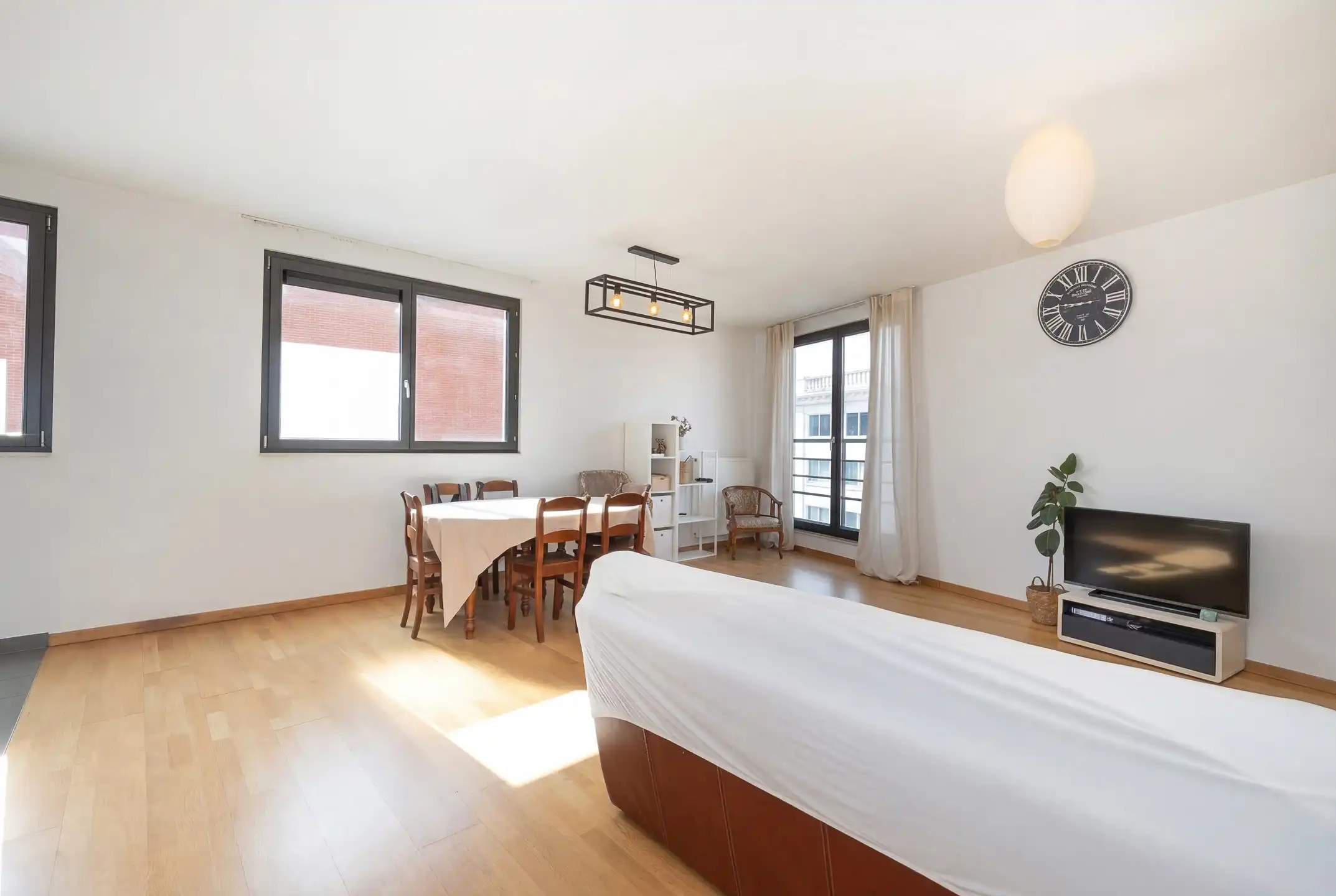 Aantrekkelijke zin Ruimte, licht en comfort in één foto 9