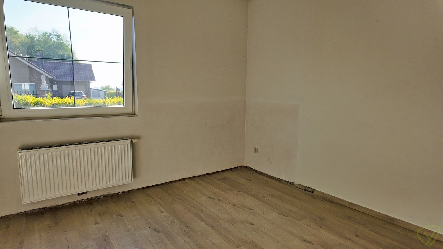 Gerenoveerde open bebouwing met 3 slaapkamers, zuidgerichte tuin en dubbele staanplaats! foto 9