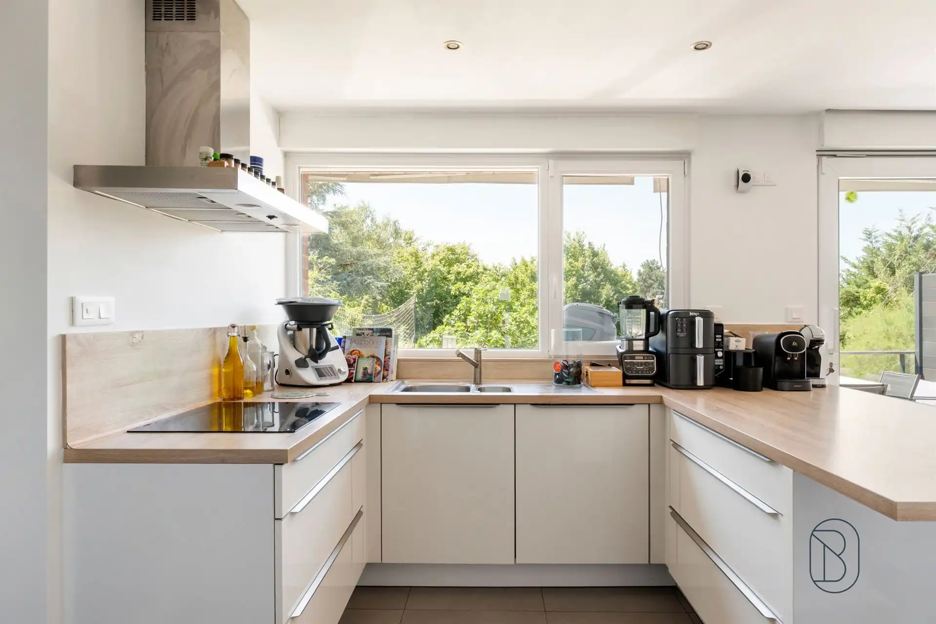 Instapklare woning met 4 slk en zonnige tuin in Moeskroen foto 9