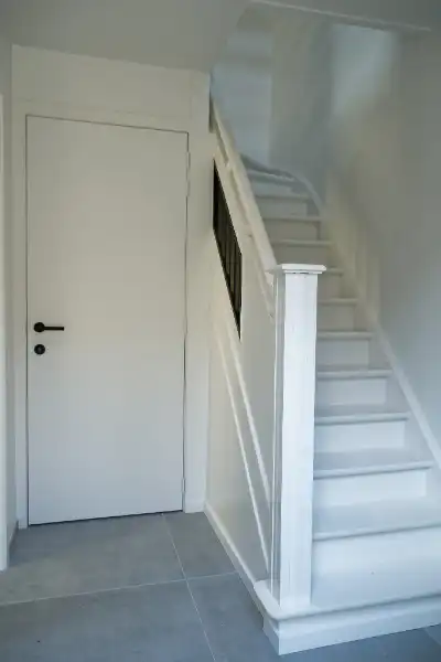 Volledig vernieuwde woning met uitweg en garage achteraan. foto 10