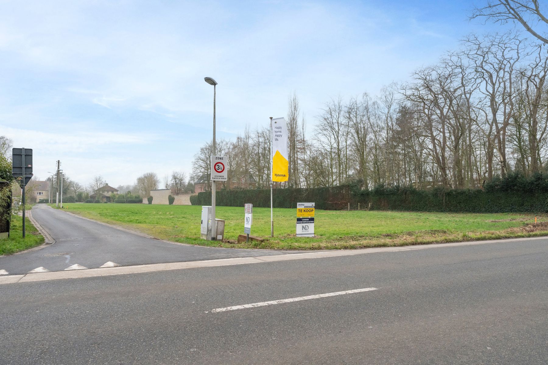 Bouwgrond zonder bouwverplichting te koop in Gistel foto {{pictureIndex}}