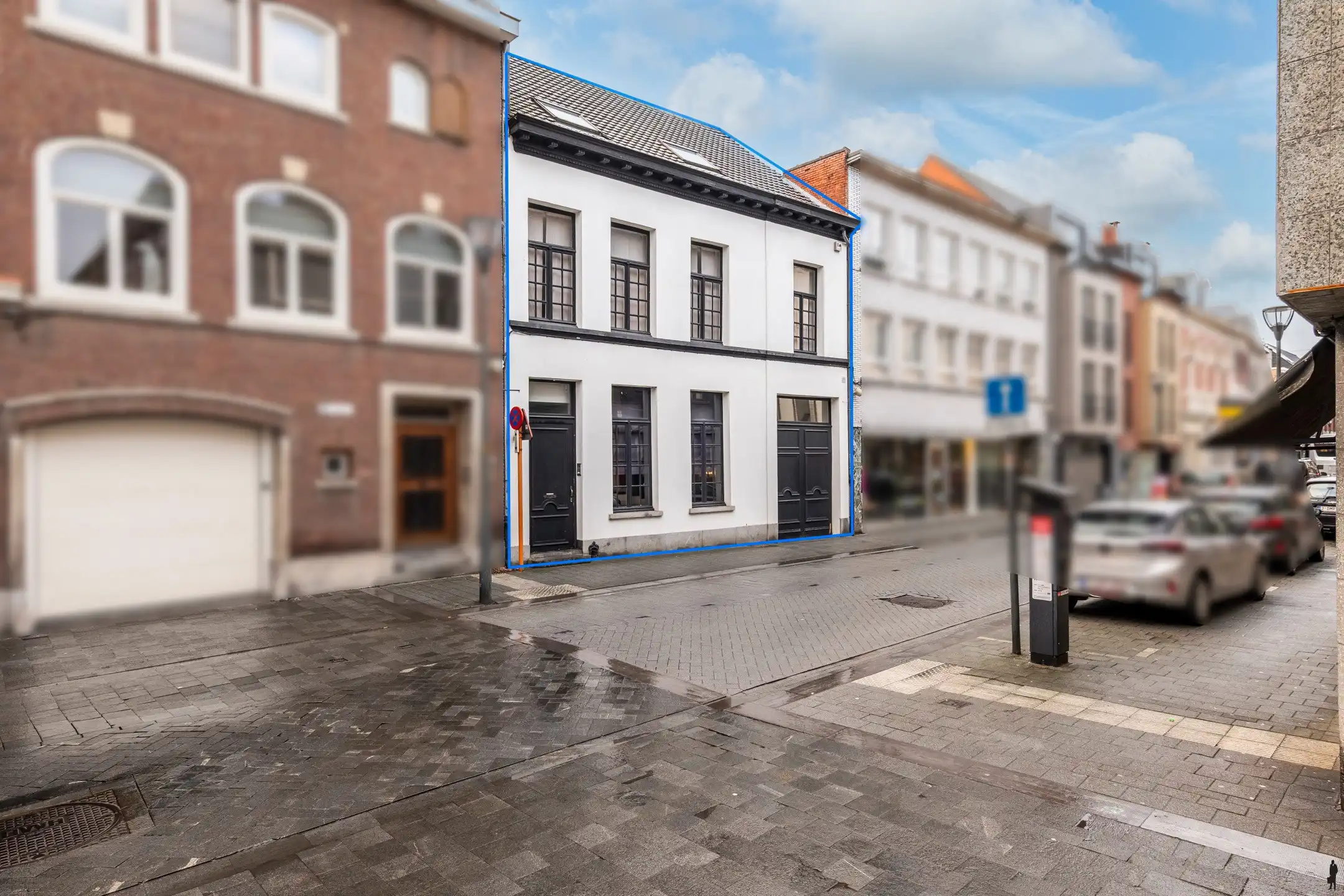 Gerenoveerd burgerhuis anno 1850 met binnentuin en patio foto {{pictureIndex}}