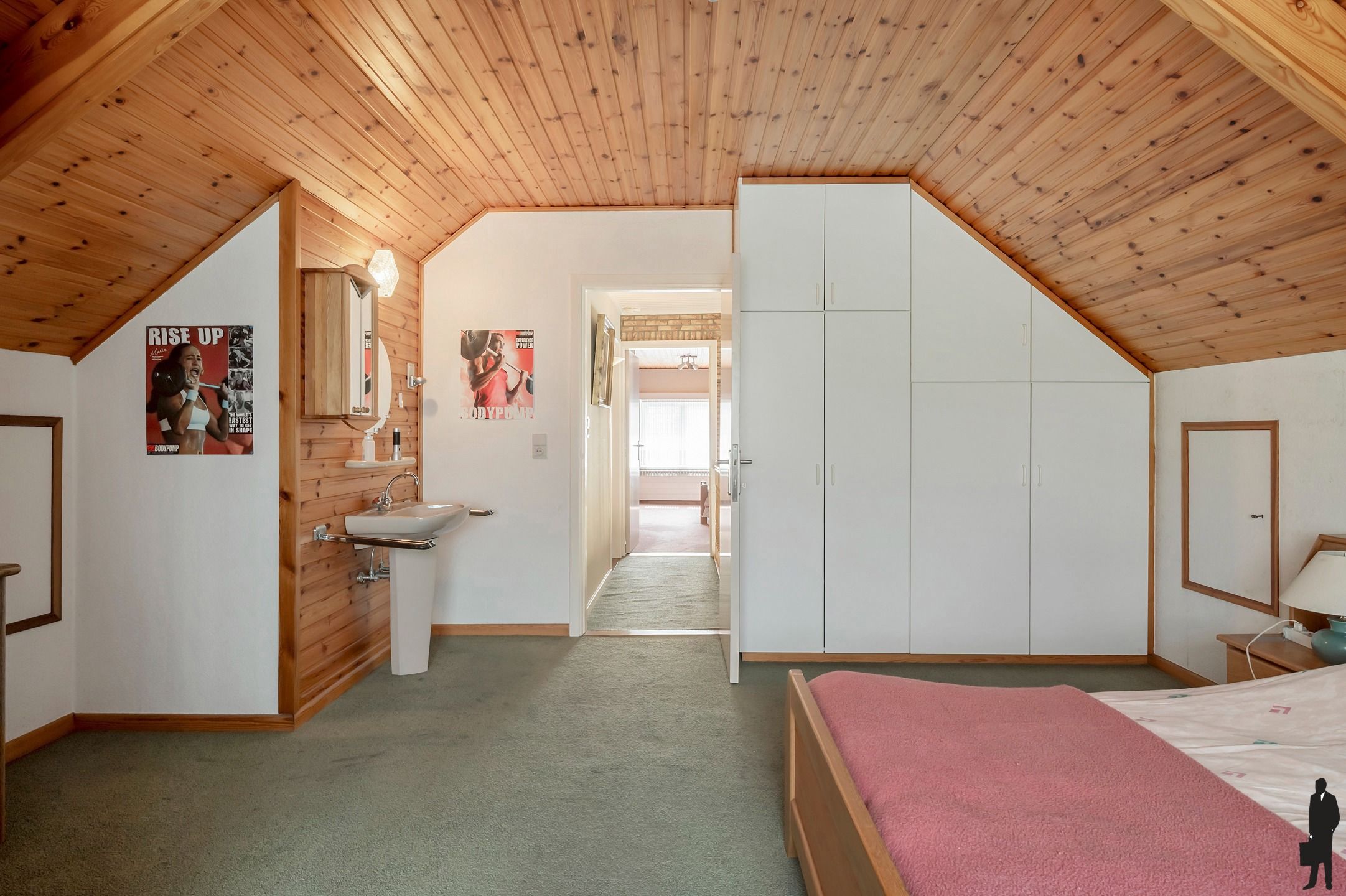 Ruime woning met tuin en bijgebouw foto 29