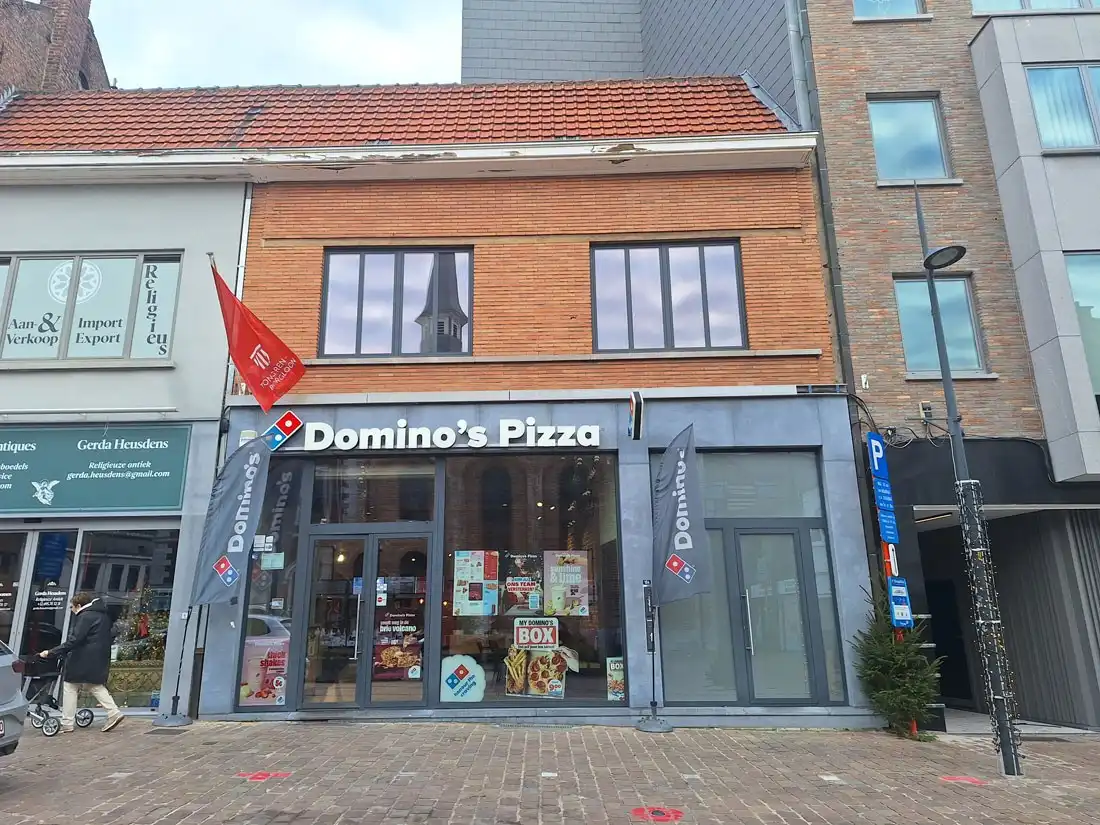 Stijlvol gerenoveerd appartement te Tongeren foto {{pictureIndex}}