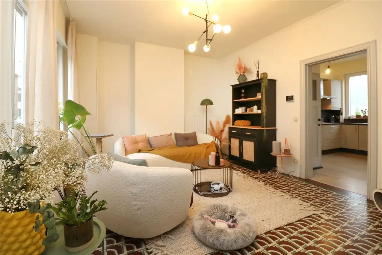 Gerenoveerde woning met tuin, centraal gelegen nabij centrum en E 314 foto 2