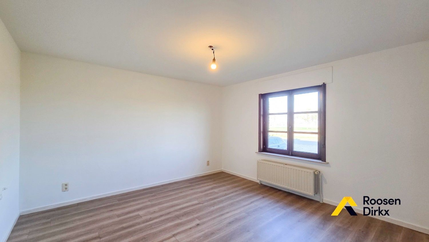 Degelijke woning met 3 slaapkamers en prachtig zicht op ±9 are! foto 14