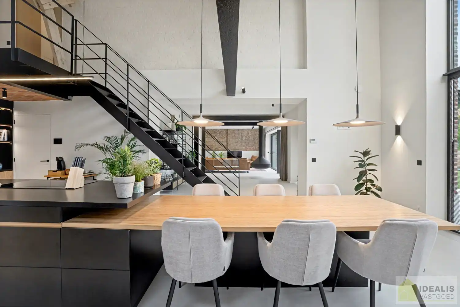 IDEALIS VASTGOED - EEN BIJZONDER HUIS, EEN BIJZONDERE LOCATIE, EEN UNIEKE KANS OM TE WONEN IN EEN AUTHENTIEK LANDHUIS MET EEN PRACHTIGE INRICHTING EN EEN HOOGWAARDDIGE AFWERKINGSGRAAD! foto 25