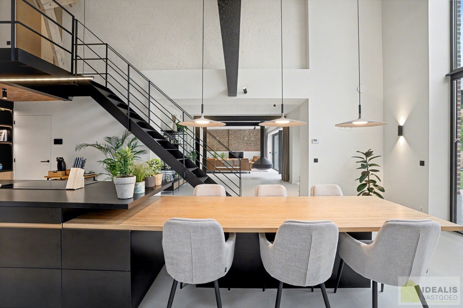 IDEALIS VASTGOED - EEN BIJZONDER HUIS, EEN BIJZONDERE LOCATIE, EEN UNIEKE KANS OM TE WONEN IN EEN AUTHENTIEK LANDHUIS MET EEN PRACHTIGE INRICHTING EN EEN HOOGWAARDDIGE AFWERKINGSGRAAD! foto 25