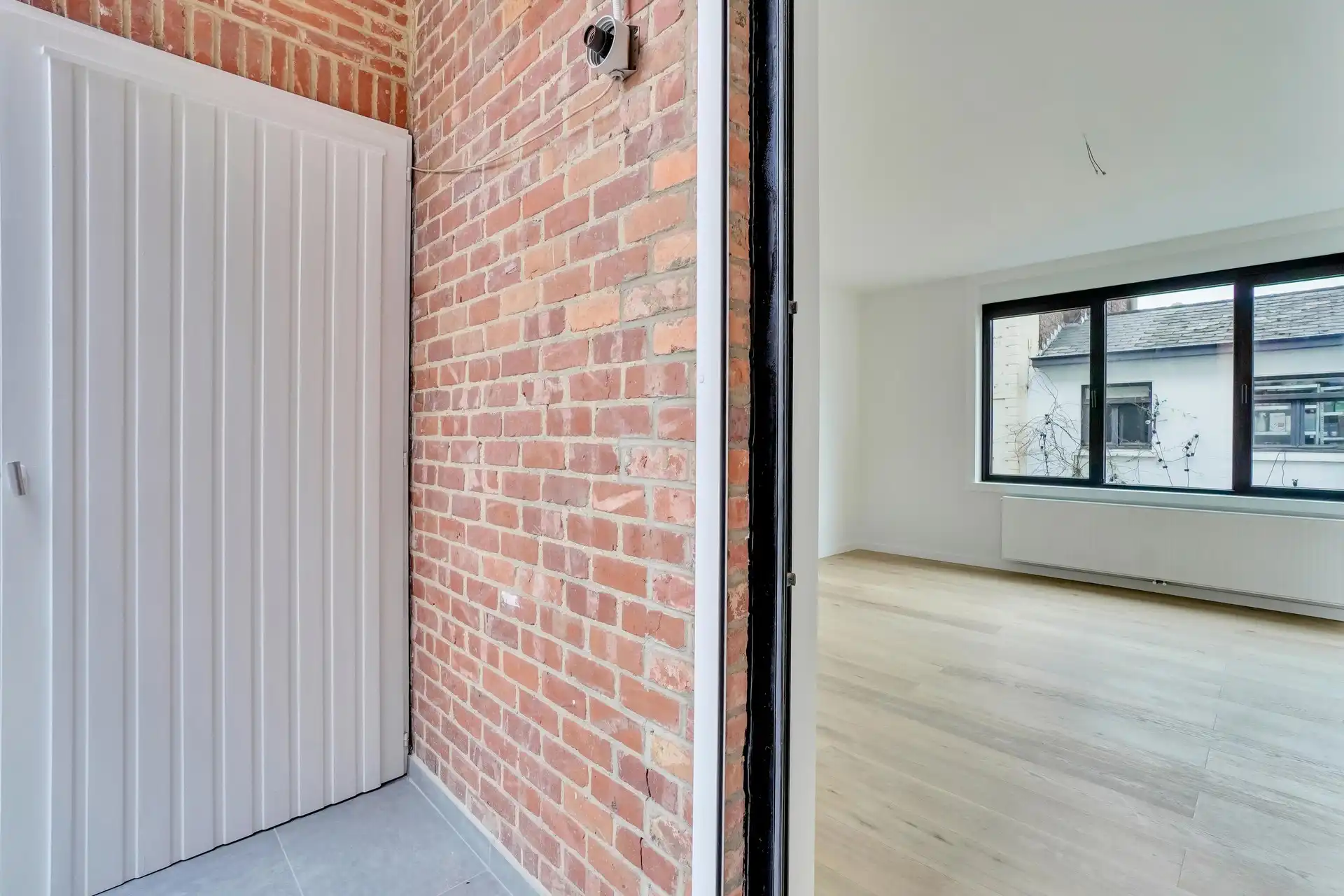 Stijlvol gerenoveerd 2 slaapkamer app. in het centrum Hasselt foto 12