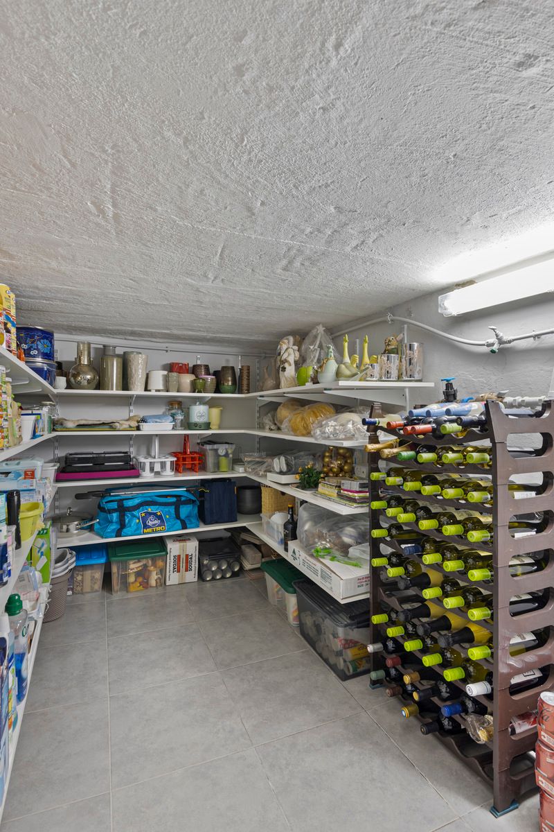 Instapklare centrumwoning met garage en autostaanplaats.  foto 16