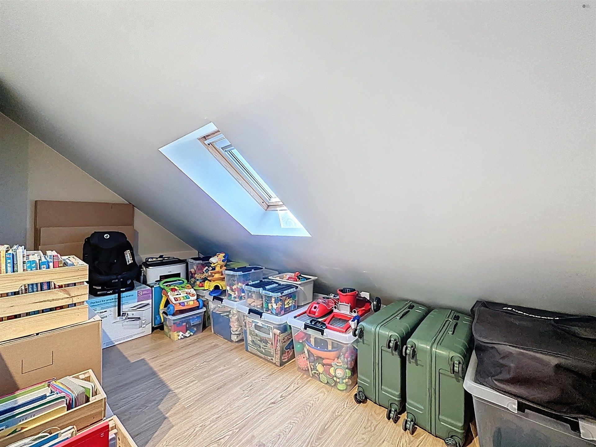 Energiezuinige, instapklare woning met 4 slaapkamers en prachtige tuin in Sint-Niklaas foto 16