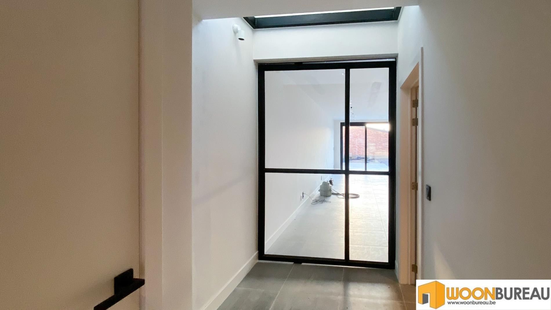 Rijwoning te Lokeren met tuin en garage foto 10