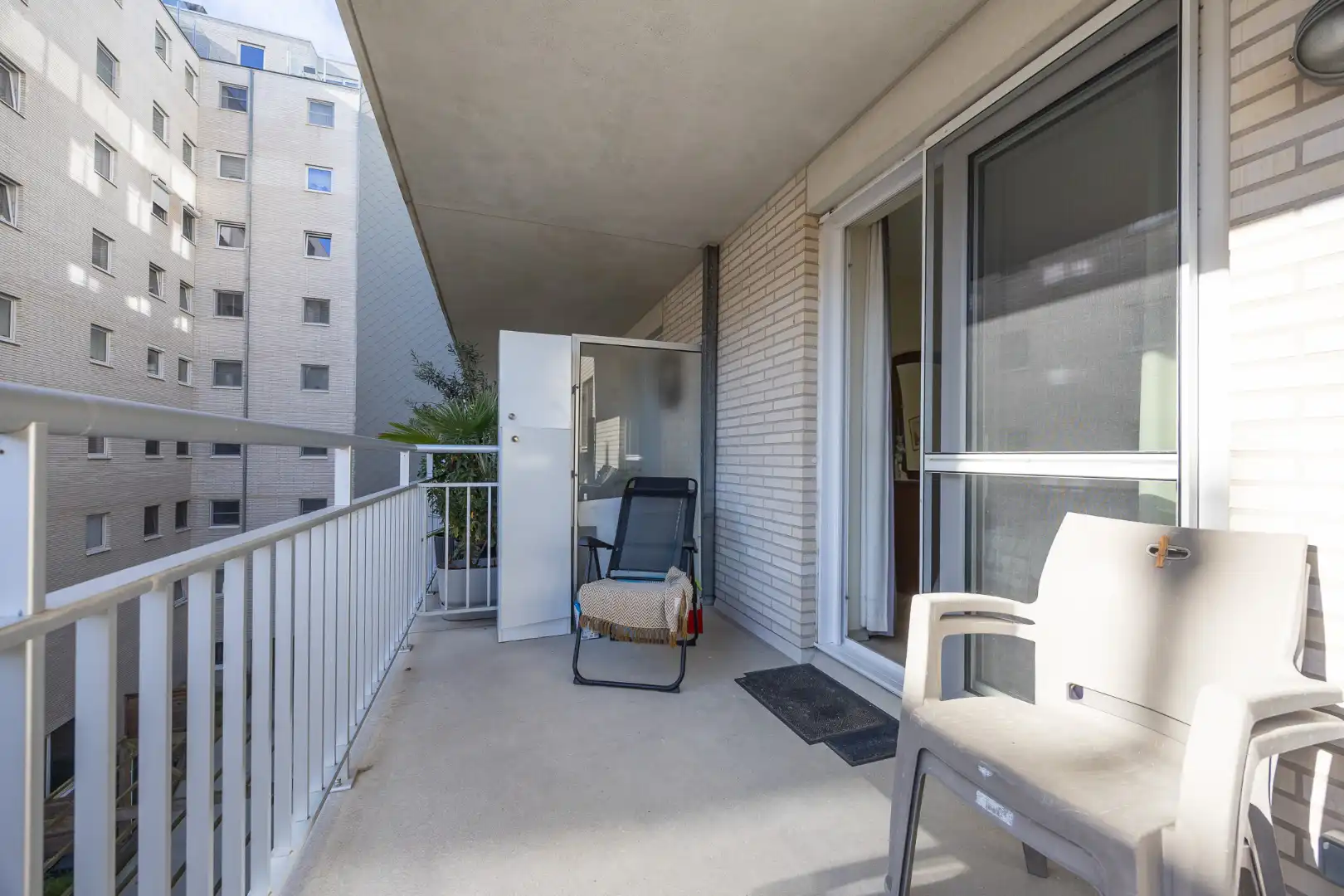 Recent 2-slaapkamerappartement met 2 terrassen in het centrum van Oostende! foto 10