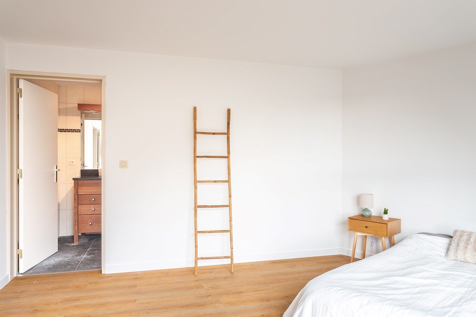 Duplex dakappartement met 3 slaapkamers en zonnig terras in Boechout foto 17