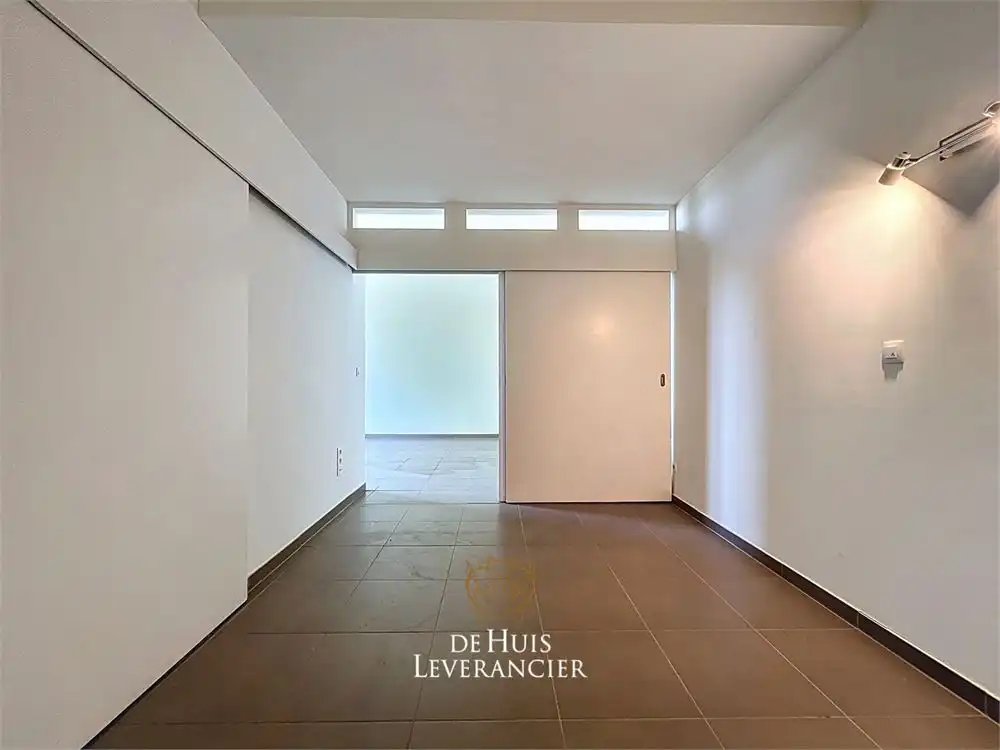 Luxueuze serviceflat met 1 slk en ruim terras foto 19