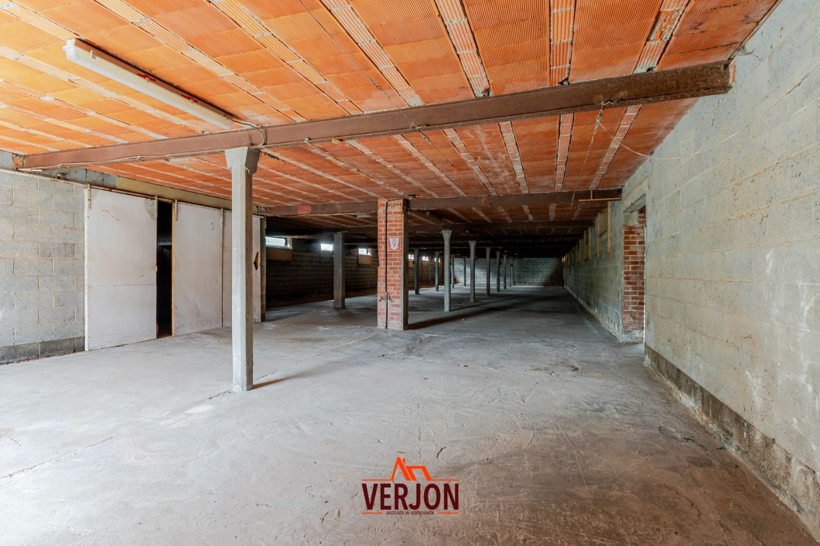 Alleenstaande woning met 440 m² opslagruimte in Kachtem! foto 20