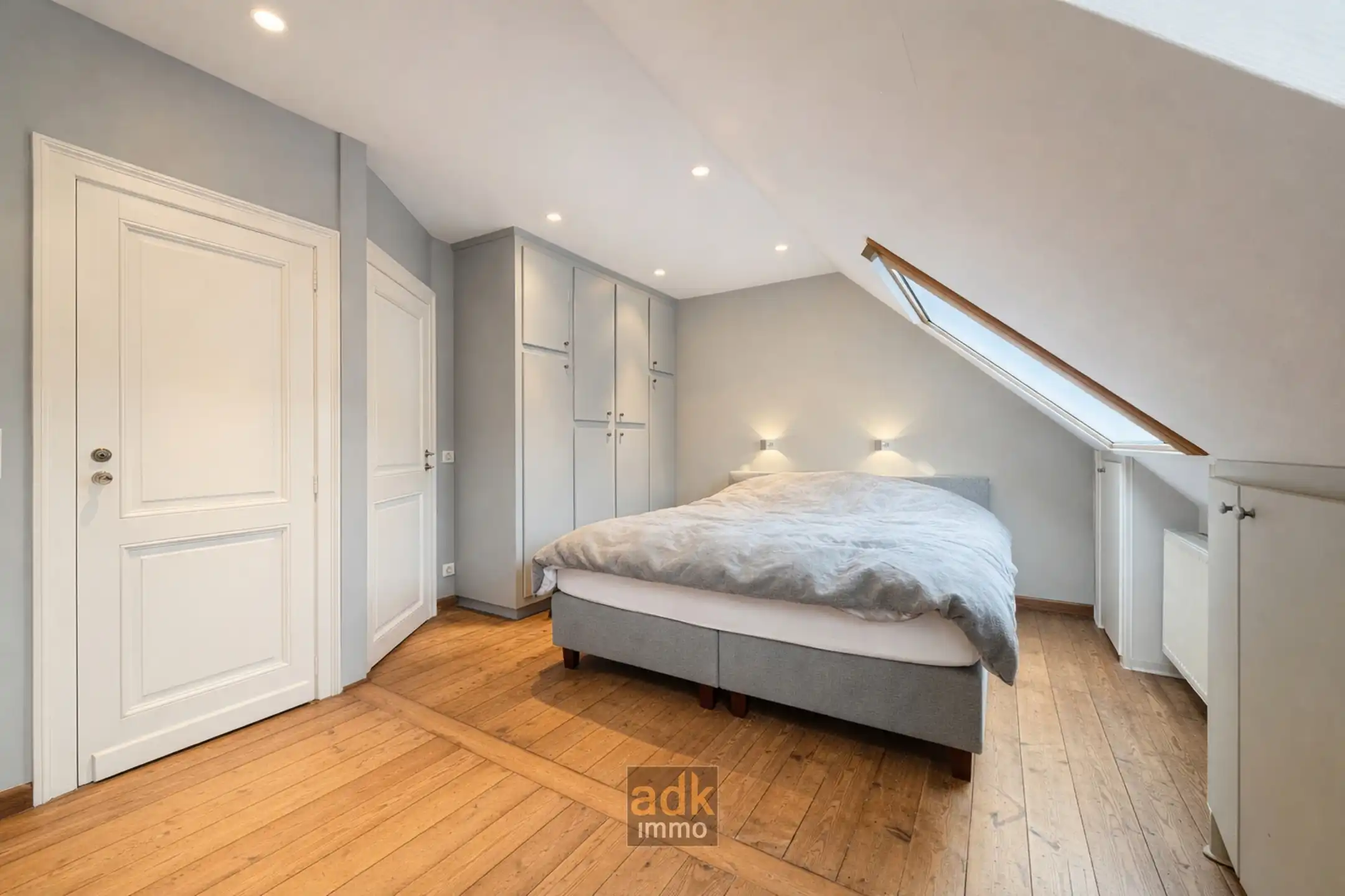 Bel-etagewoning met zonnige tuin op topligging nabij Brugse binnenstad foto 15