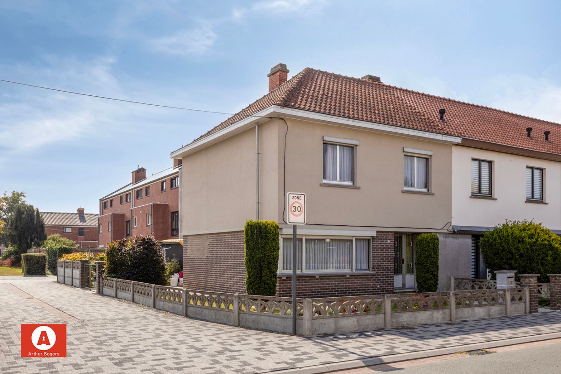 Instapklare Gezinswoning mét 4 slaapkamers - rustige ligging foto 2