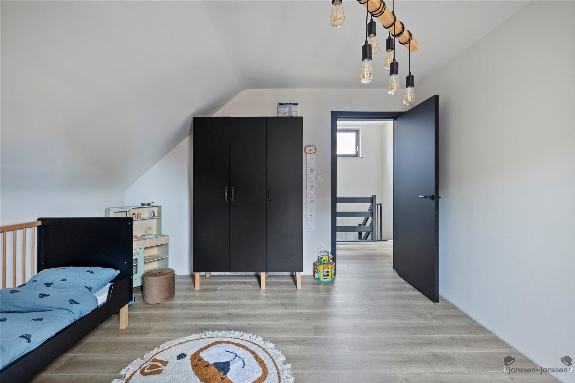 Instapklaar wonen met zonnige tuin in Hechtel-Eksel foto 16