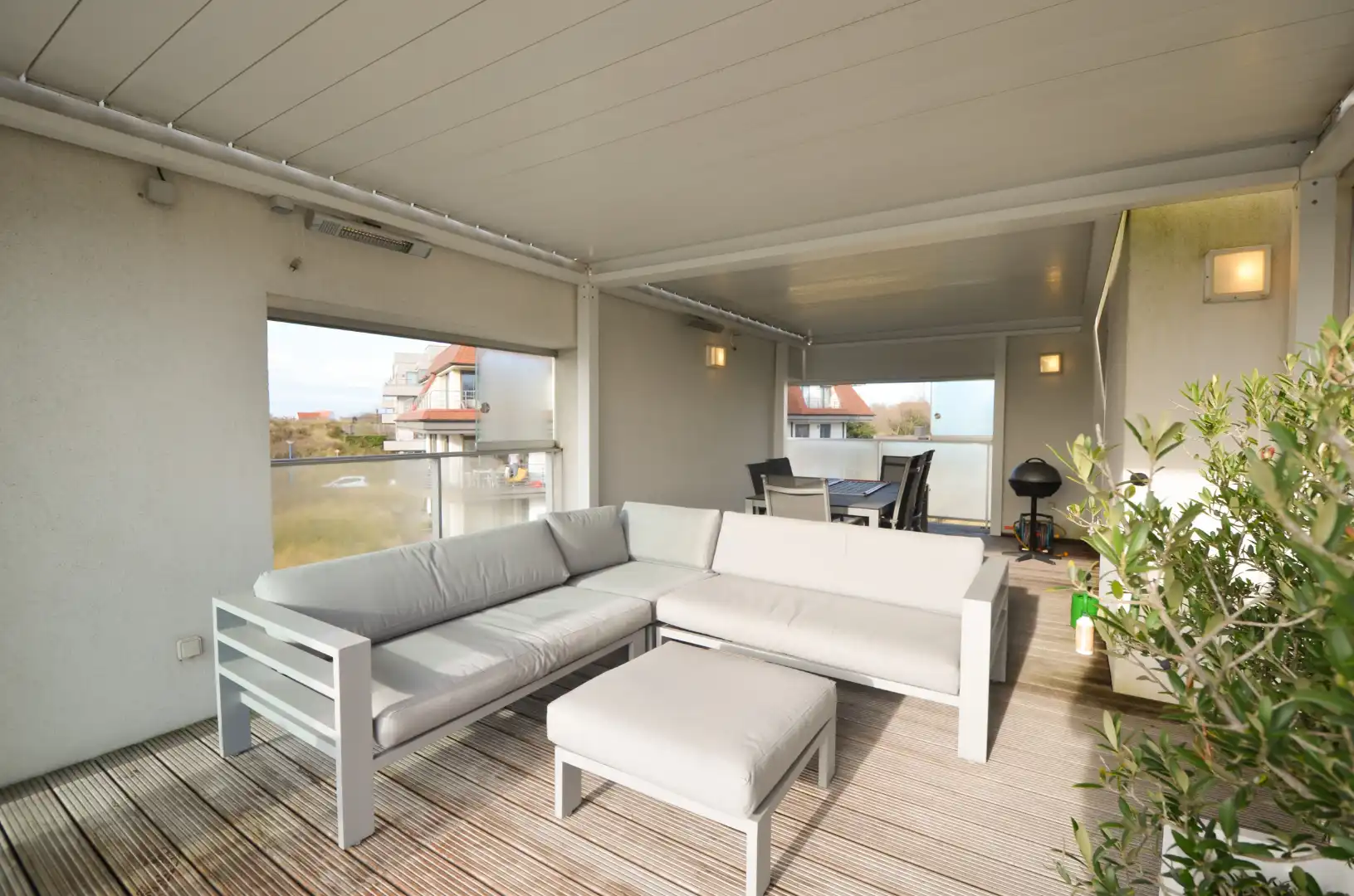 Luxe appartement met uitzonderlijke terras van 96m² op St-André Oostduinkerke! foto {{pictureIndex}}