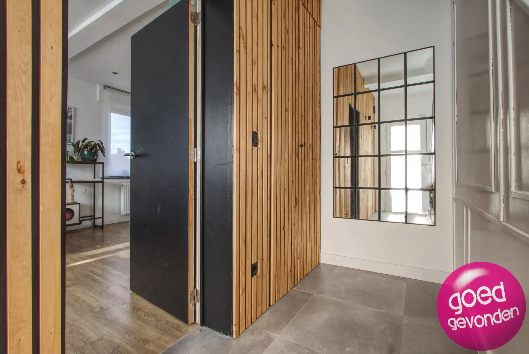 WONING - GERENOVEERD - 4 SLK - TERRAS - TUIN - PARKING foto 3