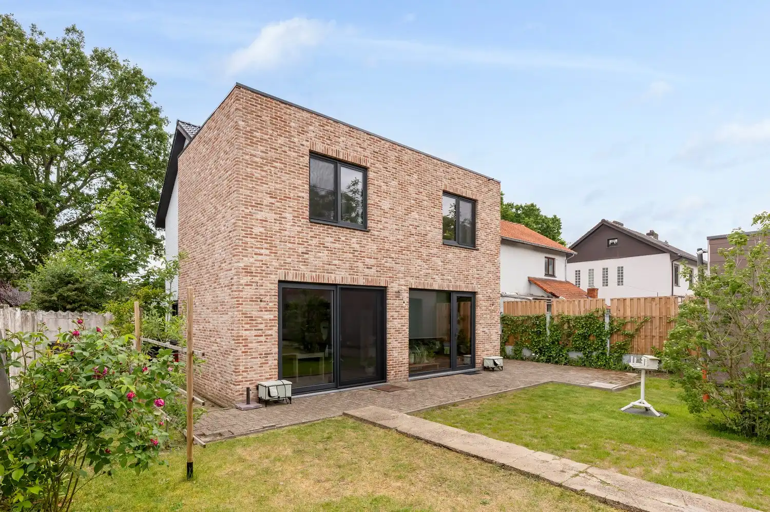 Ruime rustige vrijstaande woning met nieuwbouw-uitbouw foto 19