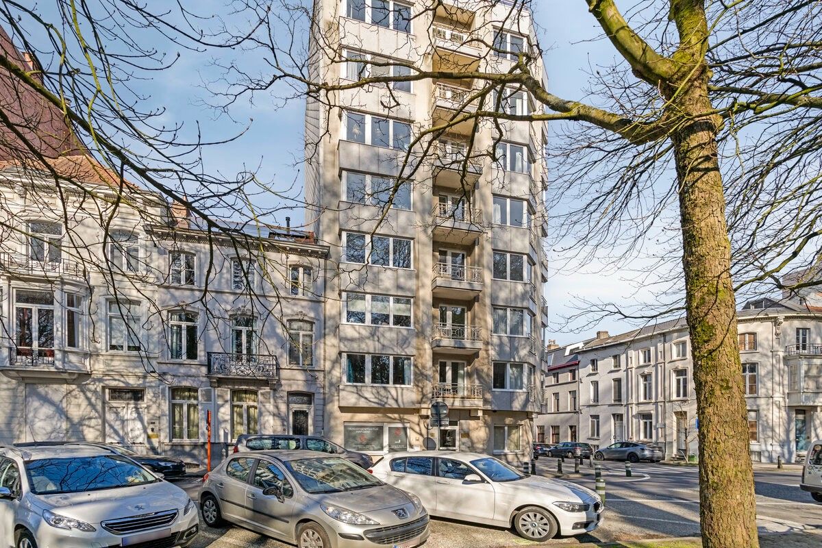 Residentieel erg ruim appartement met parkzicht en drie terrassen foto 20