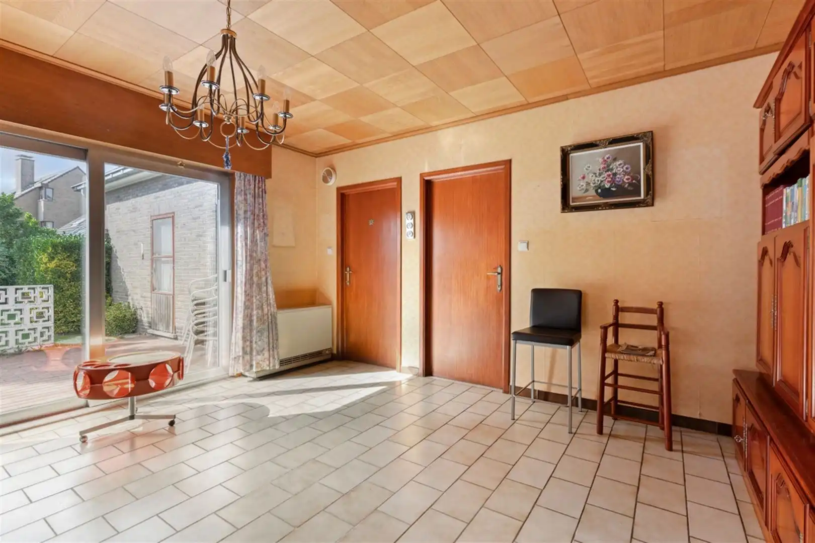 Rustig gelegen, te renoveren bungalow op een perceel van 640 m². foto 6