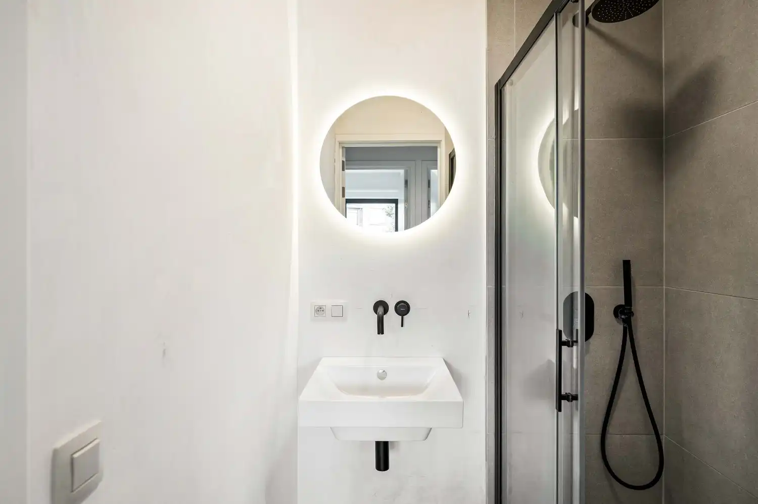 Instapklare, energiezuinige woning in het gegeerde Ekeren Donk foto 34