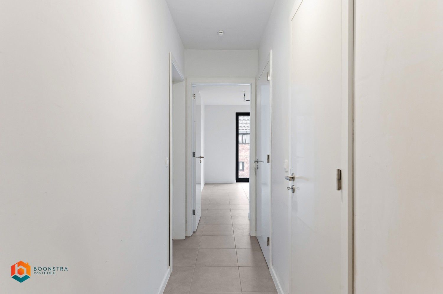 Nieuwbouw appartement met terras en parkeerplaats in centrum Putte foto 11