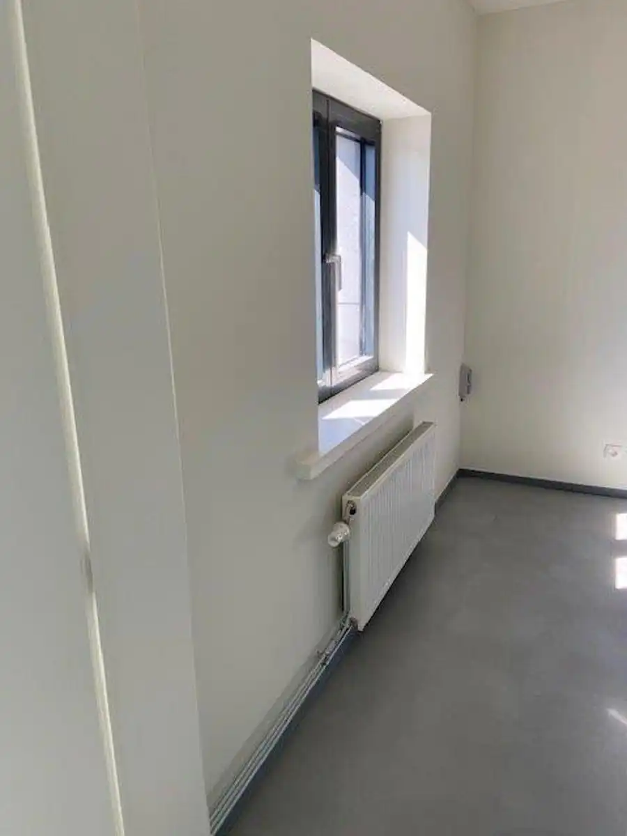 Instapklaar kantoor 100 m² te huur in Asse foto 4