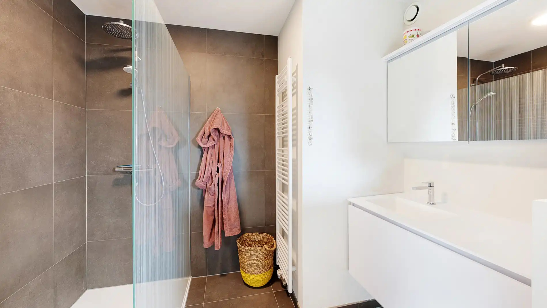 Penthouse met zongericht terras in Residentie Meerzicht foto 16