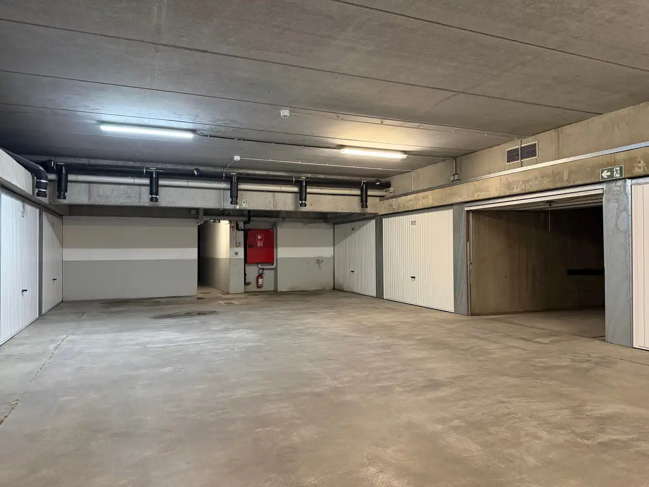 Ruime garagebox in het Stubbenpark te Duinbergen foto 7