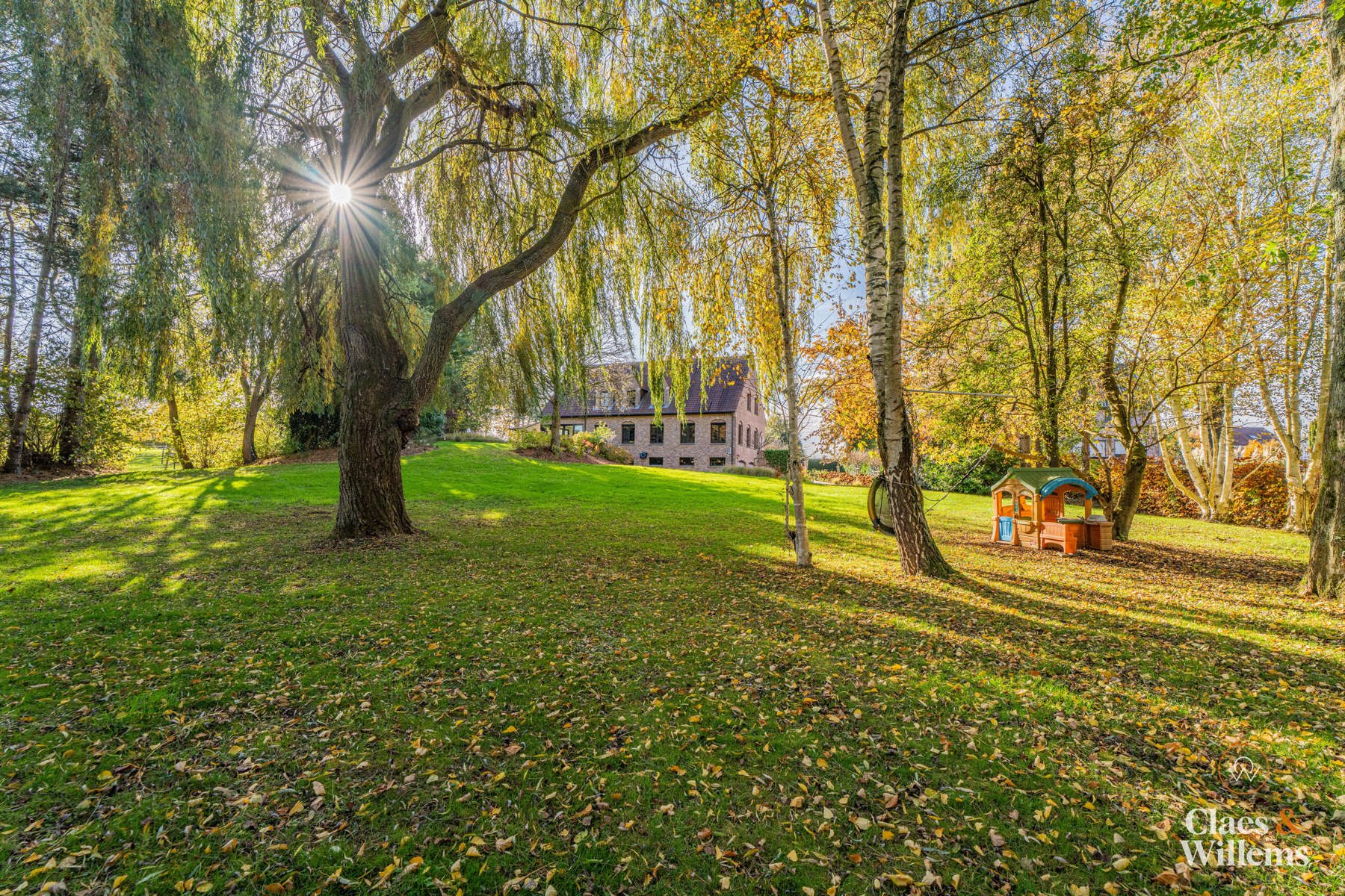 Ruime gezinswoning met praktijk- of kantoorruimte foto 7
